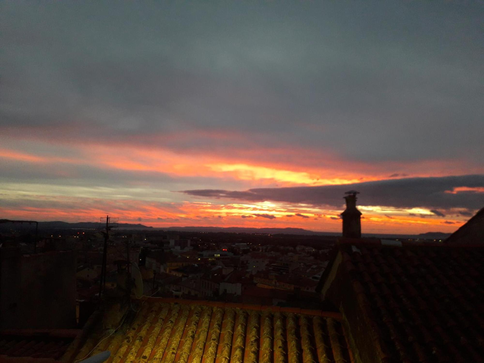 Spacieux Duplex, Vue Mer Et Belle Terrasse Ιέρ Εξωτερικό φωτογραφία